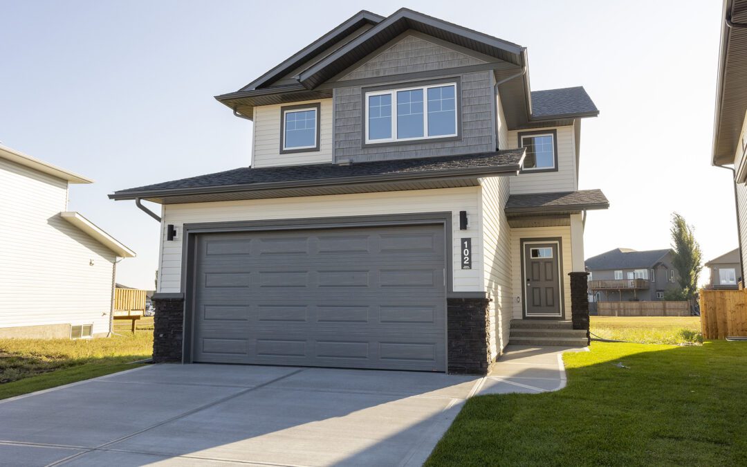 Start the New Year with a New Home in Blackfalds!