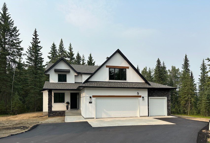 What to Consider When Choosing a Custom Home Builder in Alberta